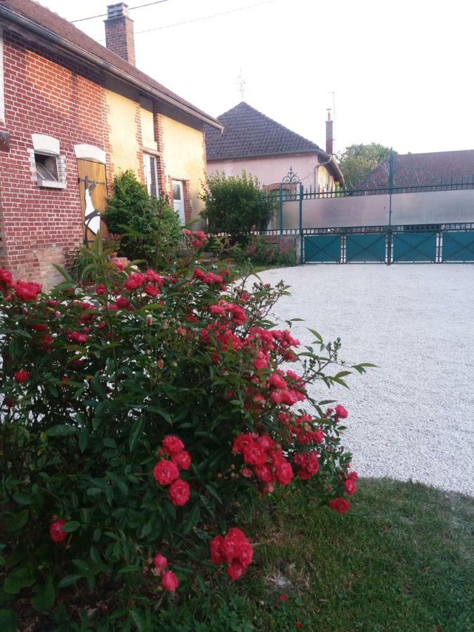 Bed and Breakfast Campagn'Arts Villechétif Exterior foto